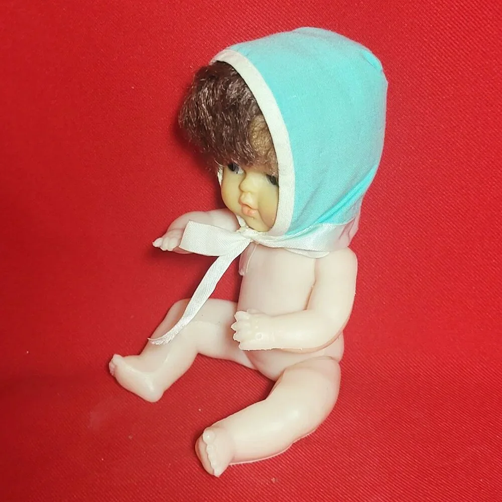 Vintage Collectible Doll Rooted Brown Hair Blue Eyes Blue White Bonnet